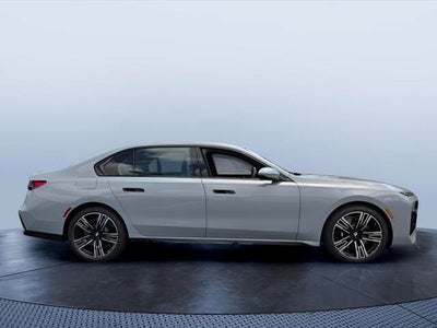 2026 BMW 740i 740i