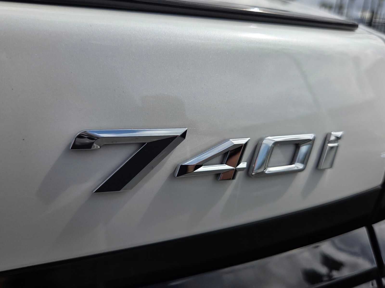 2026 BMW 740i 740i