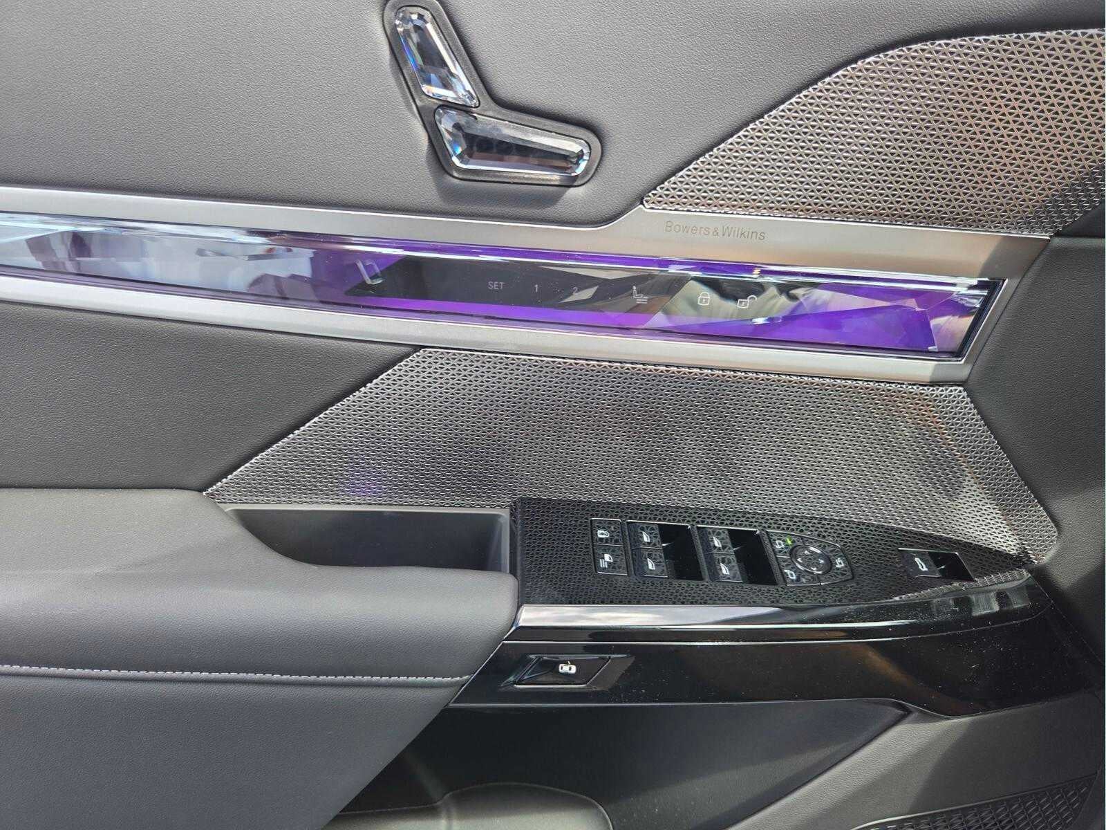 2026 BMW 740i 740i