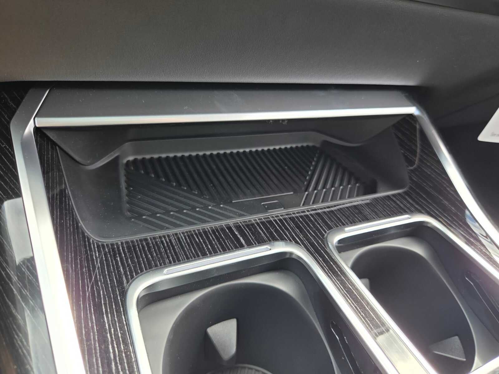 2026 BMW 740i 740i