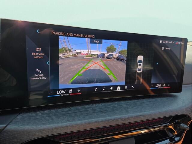 2025 BMW 330i xDrive 330i xDrive