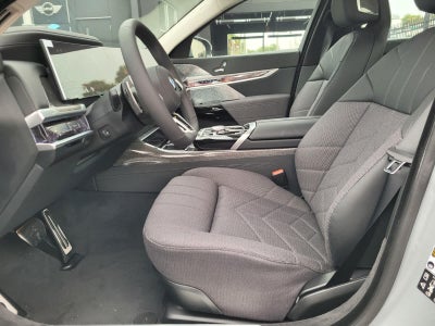 2025 BMW 7 Series 760i xDrive