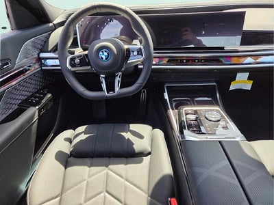 2026 BMW 750e xDrive 750e xDrive