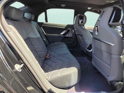 2026 BMW 750e xDrive 750e xDrive