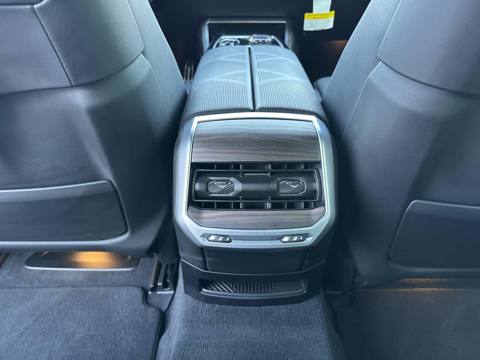 2025 BMW 7 Series 750e xDrive