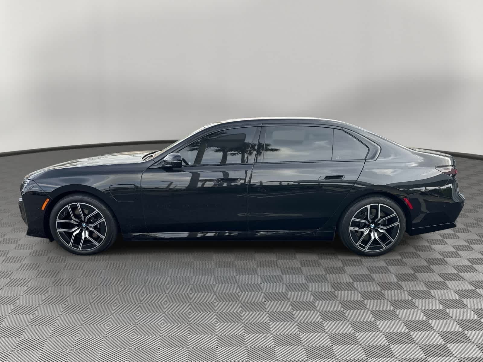 2026 BMW 7 Series 750e xDrive