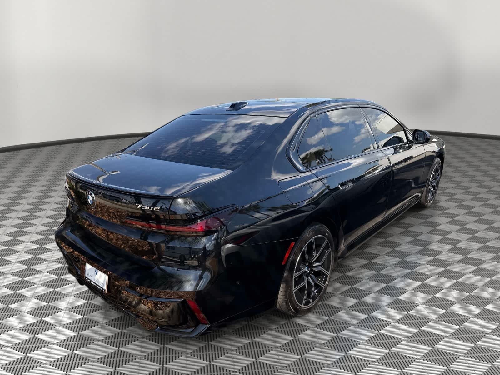 2026 BMW 7 Series 750e xDrive