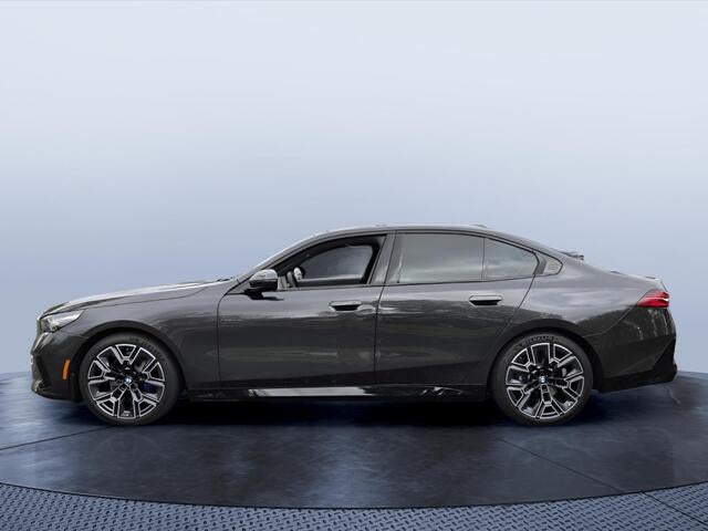 2024 BMW 530i 530i