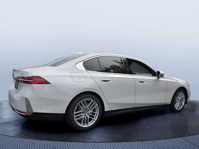 2025 BMW 530i 530i