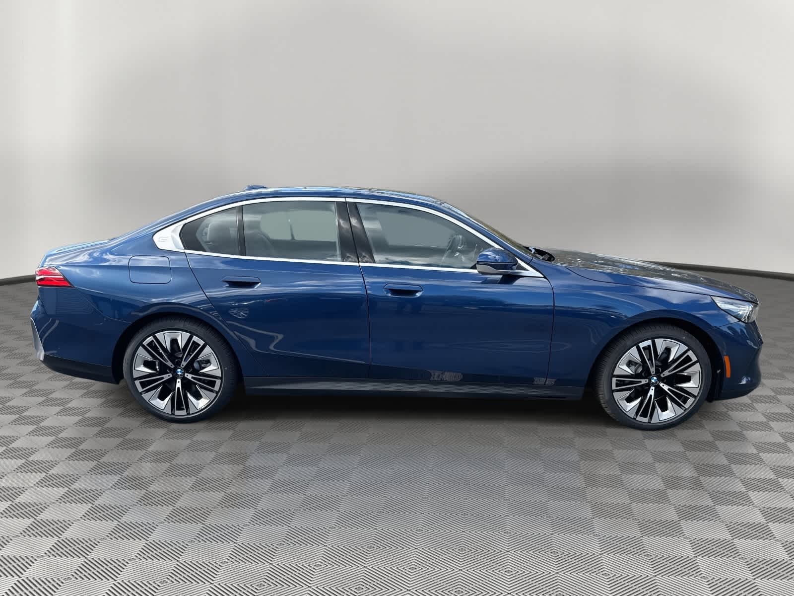 2026 BMW 5 Series 530i