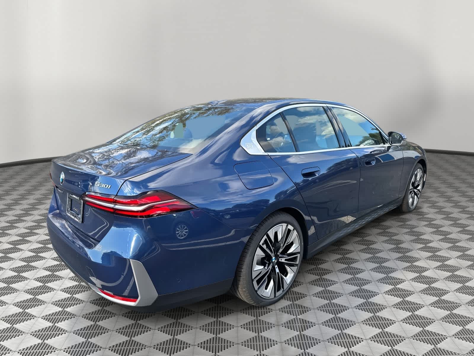 2026 BMW 5 Series 530i