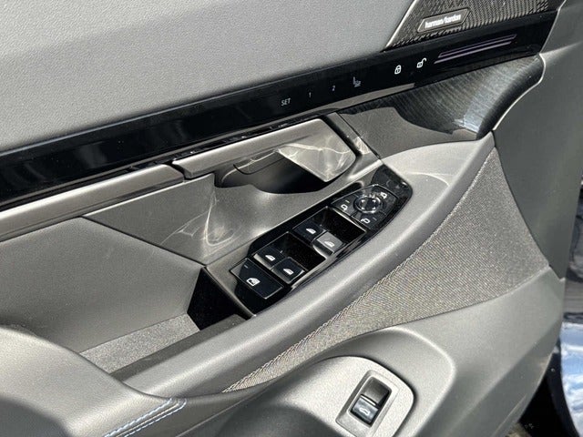 2026 BMW 530i 530i