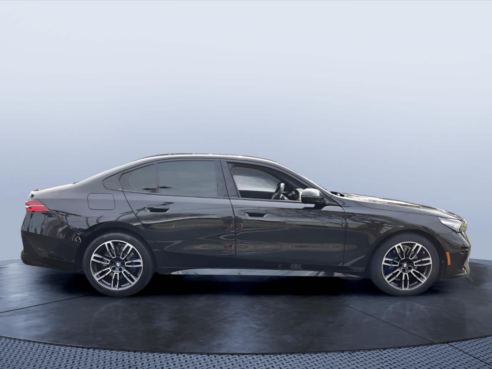 2026 BMW 530i 530i