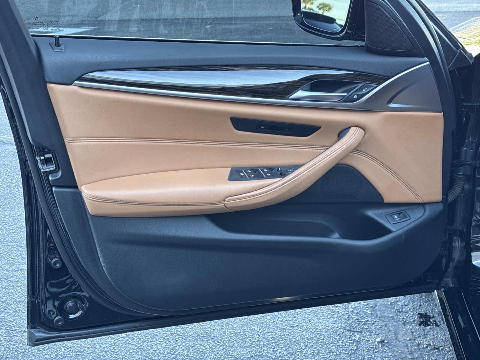 2023 BMW 5 Series 530i