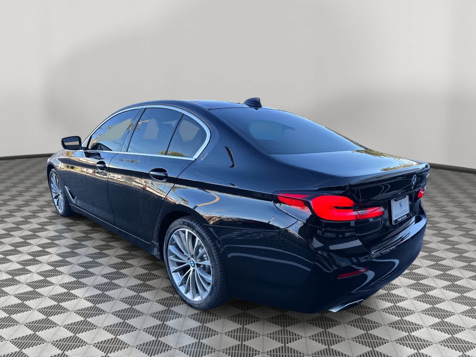 2023 BMW 5 Series 530i