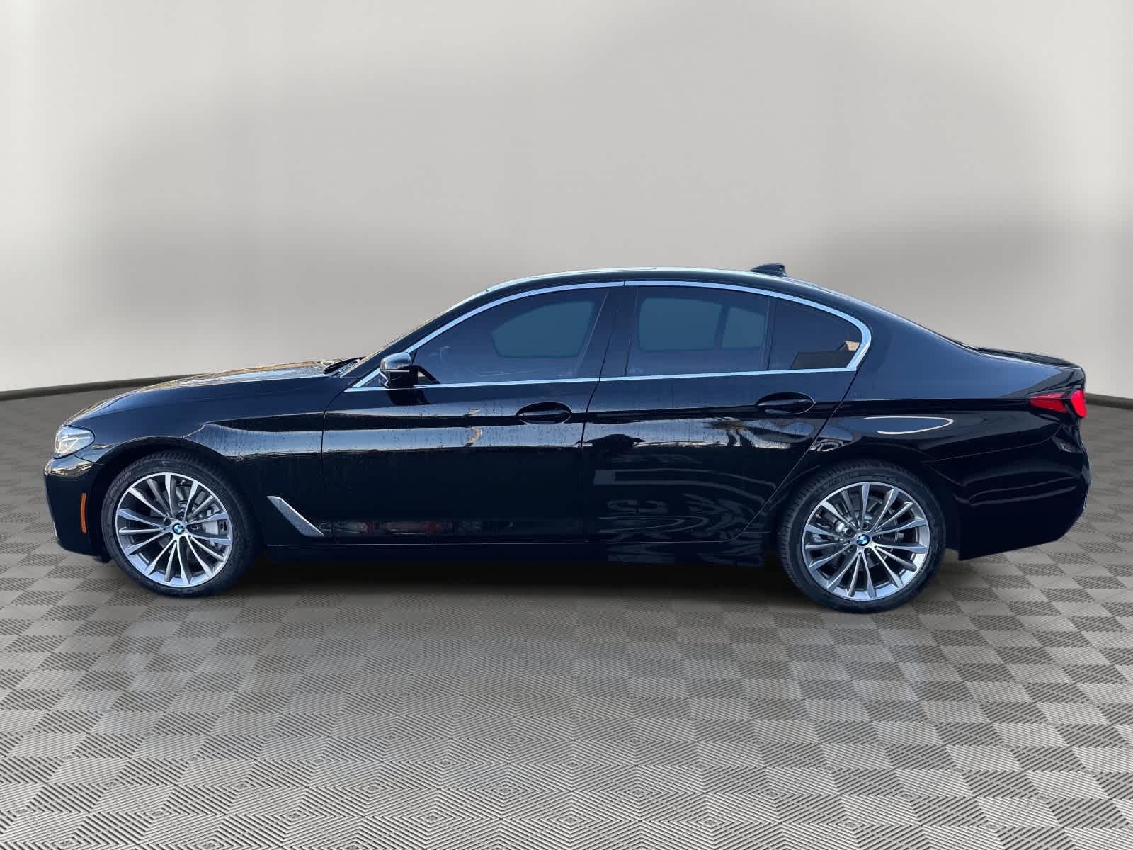 2023 BMW 5 Series 530i