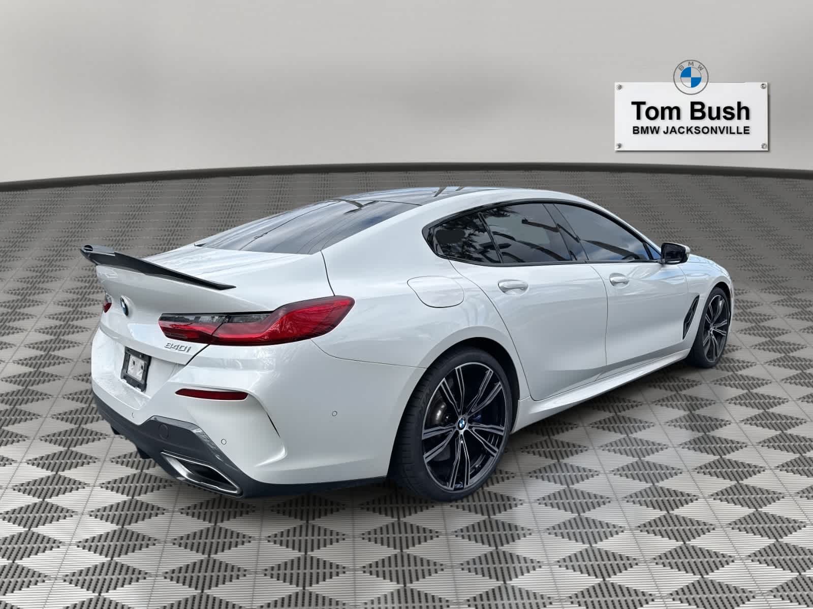 2022 BMW 8 Series 840i