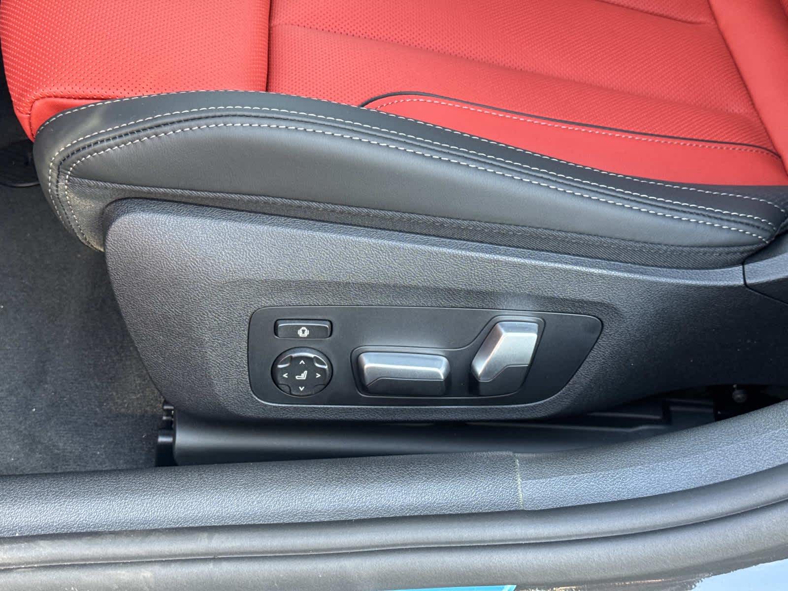 2026 BMW 8 Series 840i