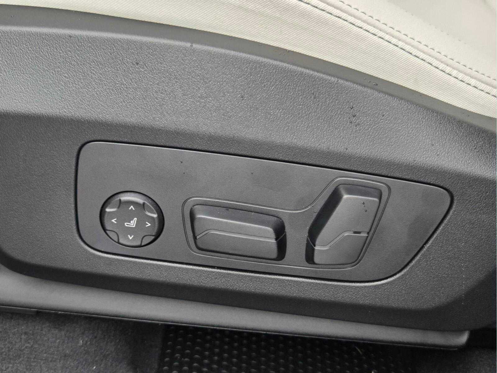 2026 BMW X1 xDrive28i xDrive28i