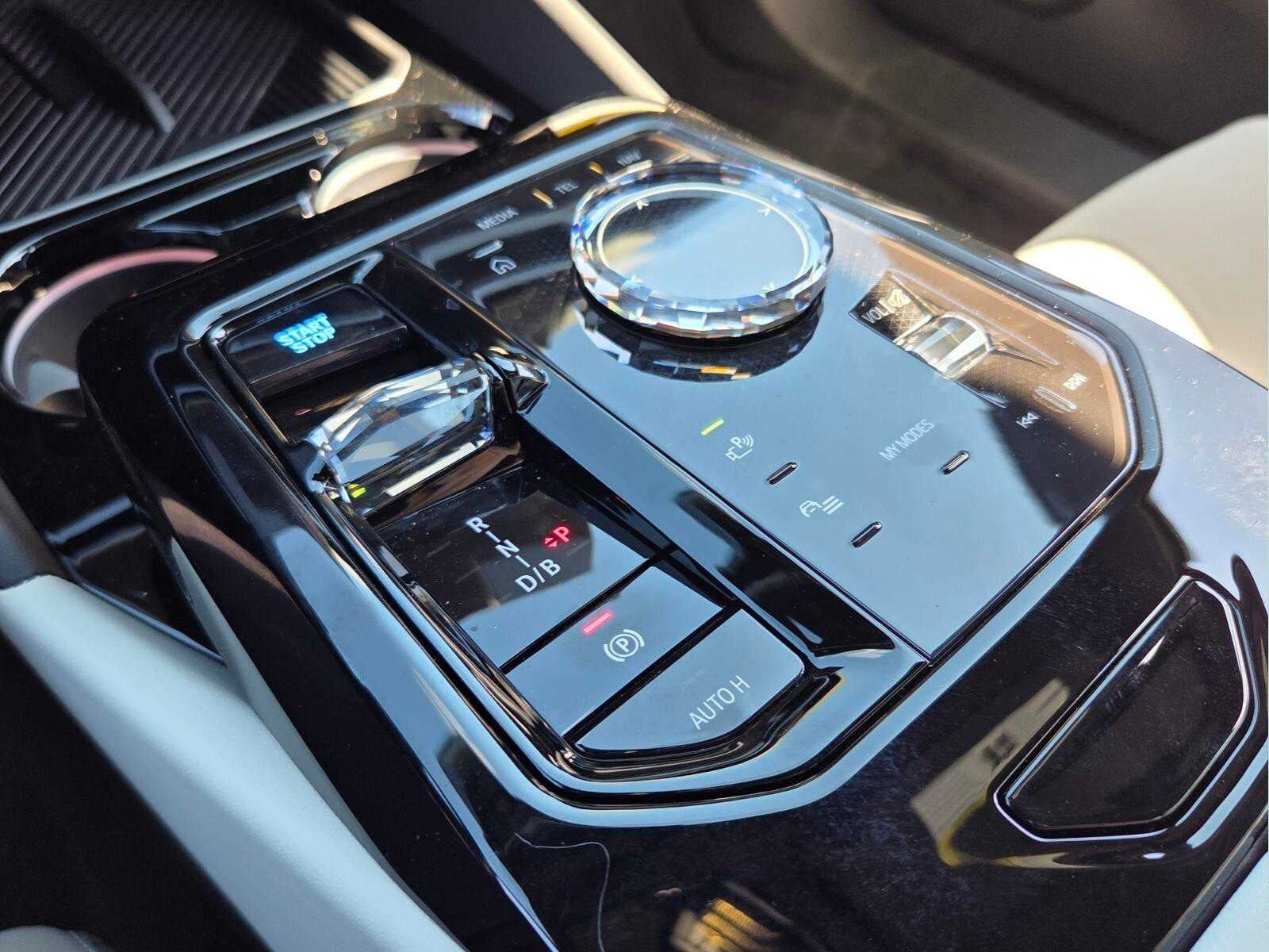 2027 BMW i5 xDrive40 xDrive40
