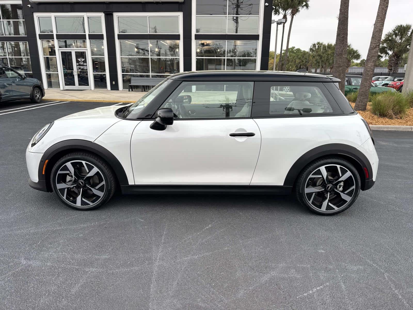 2025 MINI HARDTOP 2 DOOR Cooper