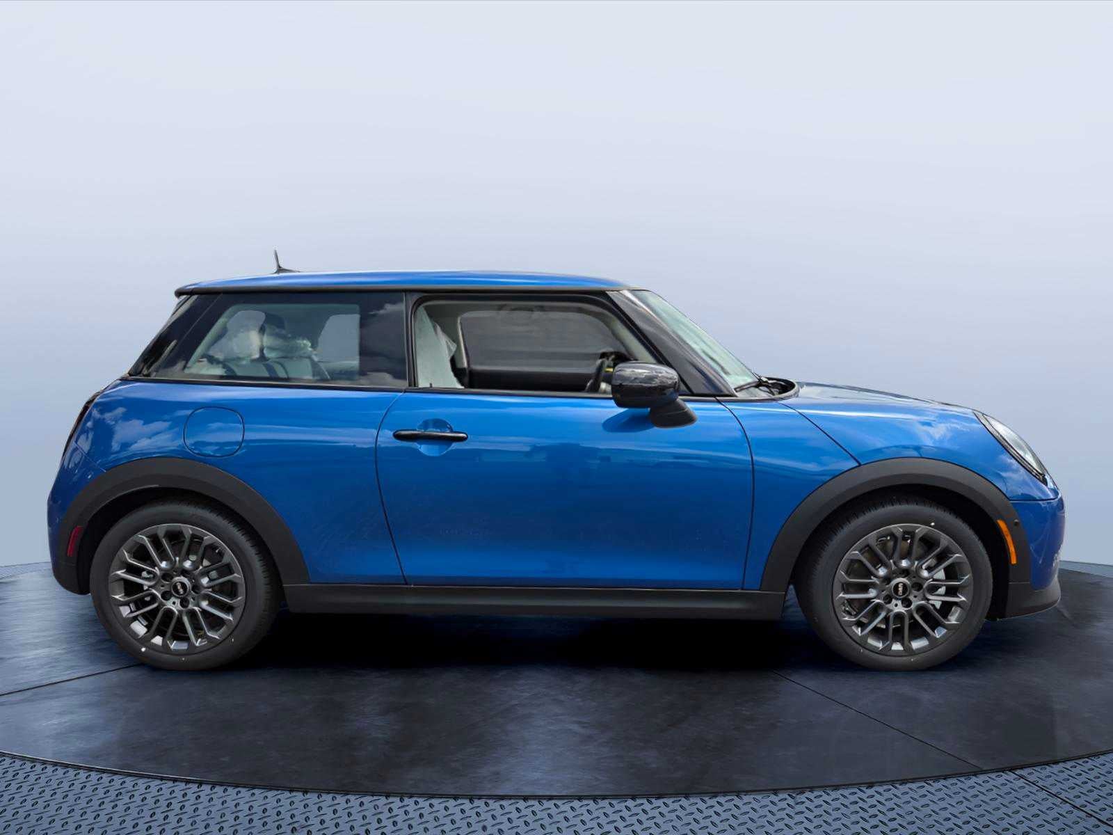 2026 MINI 2 DOOR SIGNATURE PLUS
