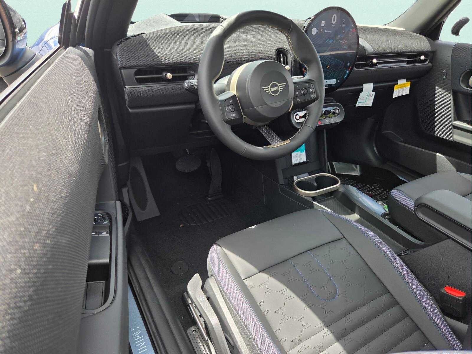 2026 MINI 2 DOOR SIGNATURE PLUS