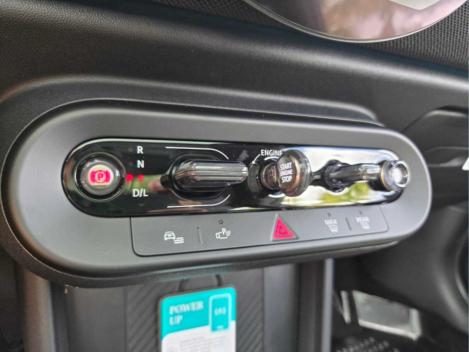 2026 MINI 2 DOOR SIGNATURE PLUS
