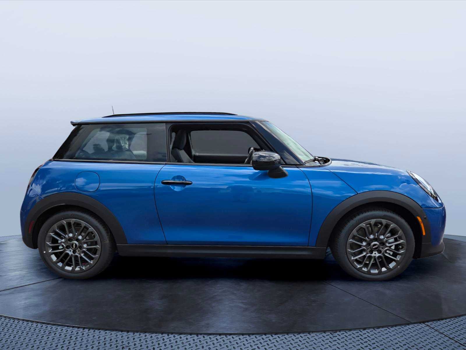 2026 MINI 2 DOOR SIGNATURE PLUS