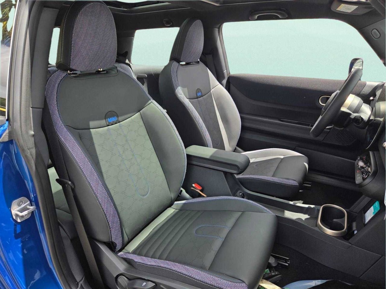 2026 MINI 2 DOOR SIGNATURE PLUS