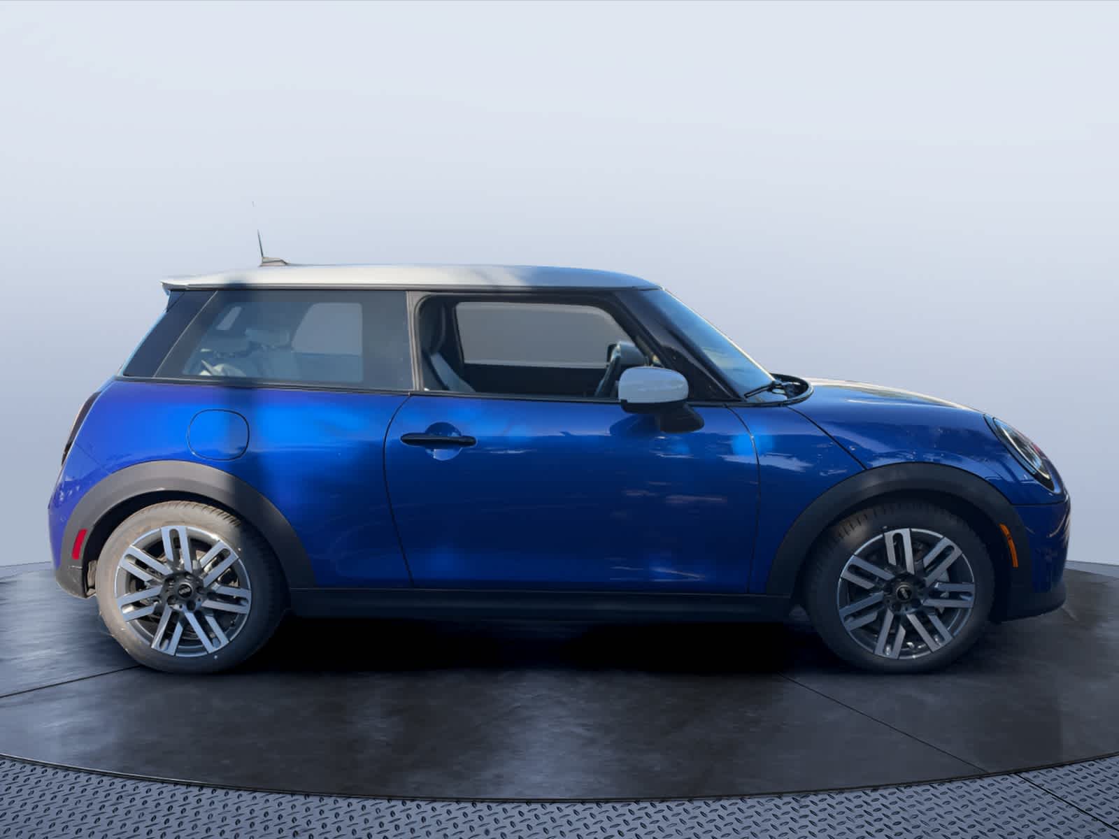 2027 MINI 2 DOOR SIGNATURE PLUS