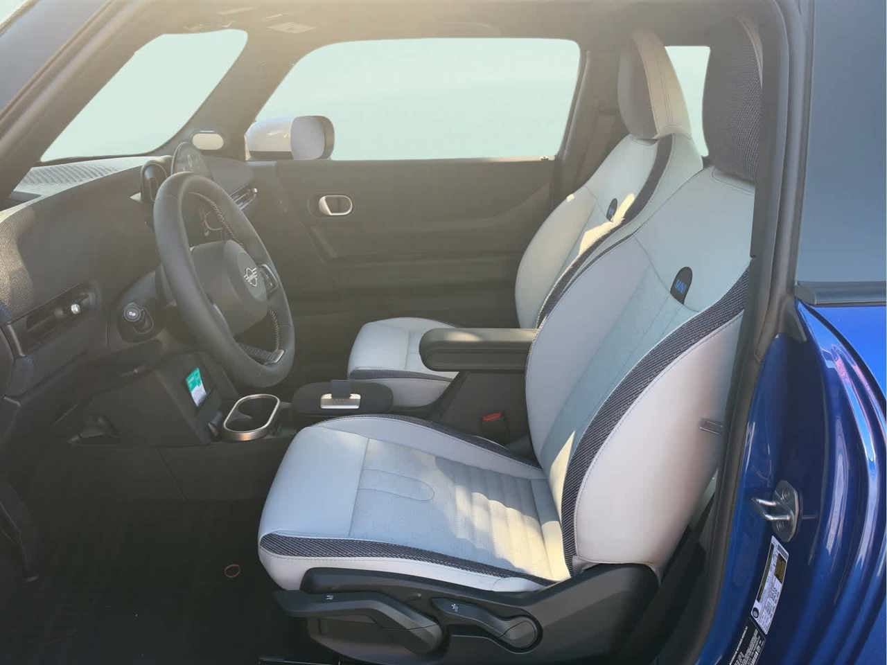 2027 MINI 2 DOOR SIGNATURE PLUS
