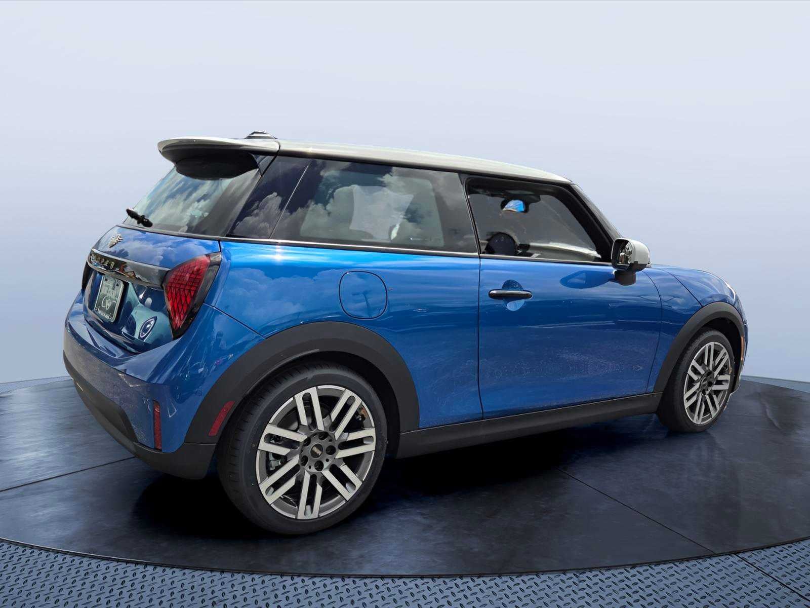 2026 MINI 2 DOOR ICONIC
