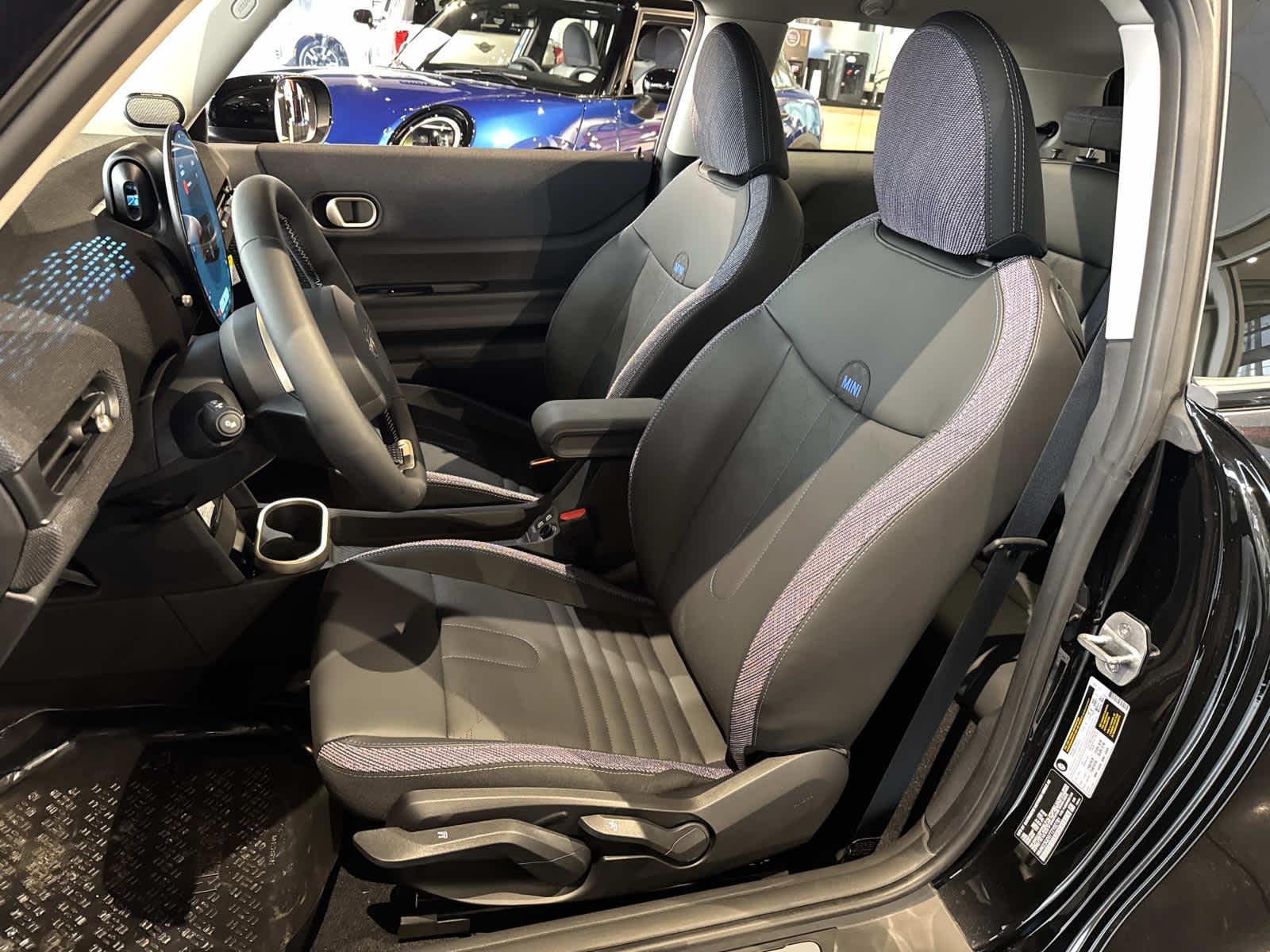 2026 MINI 2 DOOR SIGNATURE PLUS