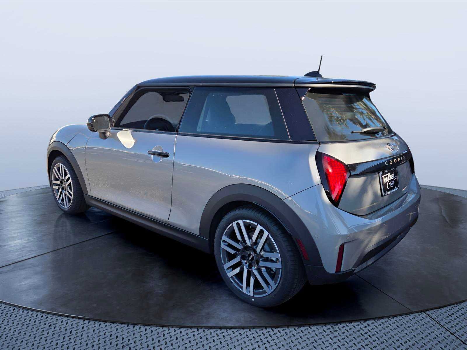 2027 MINI 2 DOOR SIGNATURE PLUS