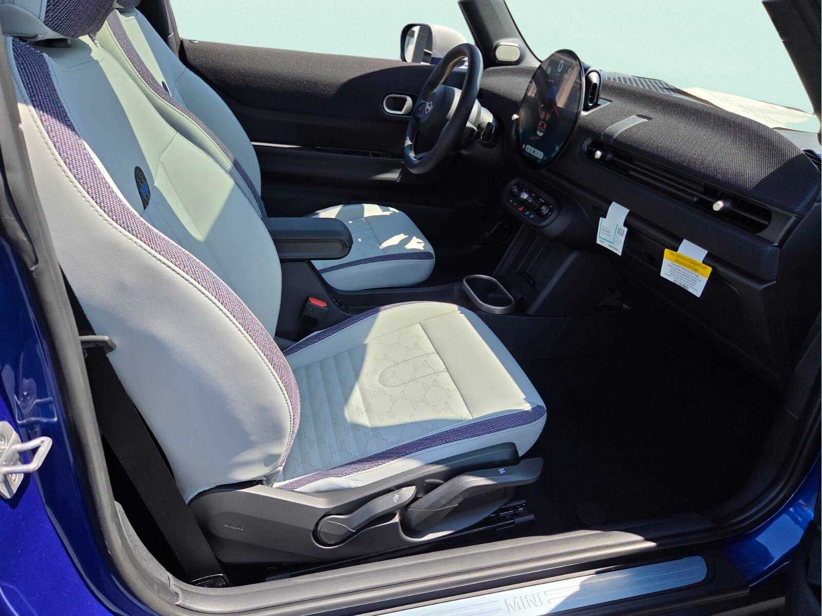 2026 MINI 2 DOOR ICONIC