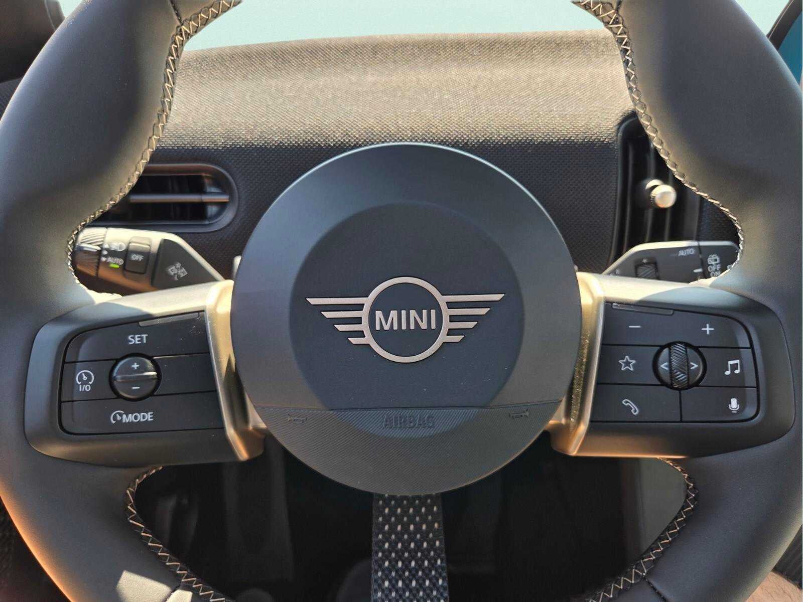 2026 MINI 2 DOOR ICONIC