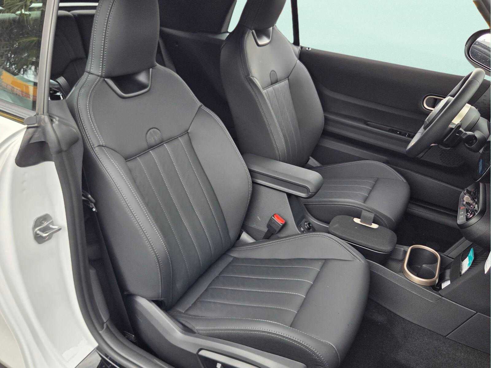 2026 MINI CONVERTIBLE ICONIC