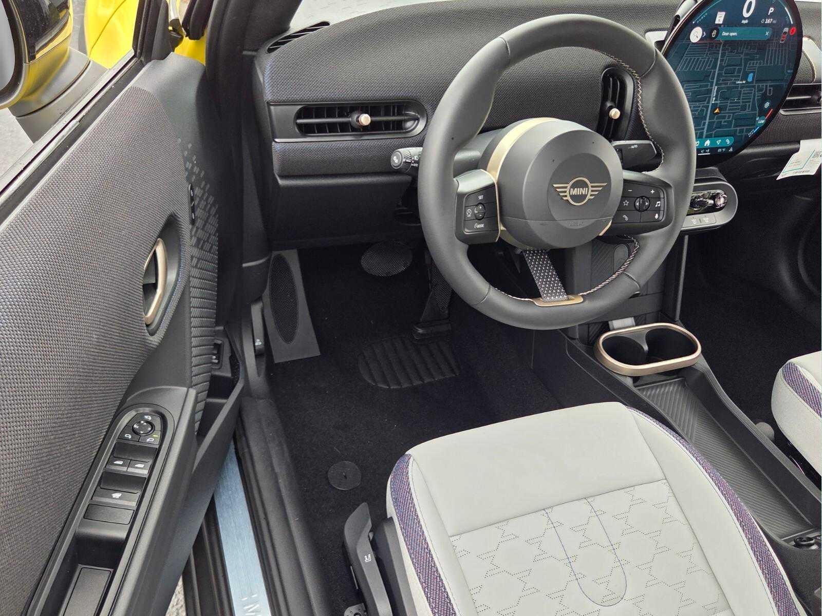 2026 MINI CONVERTIBLE SIGNATURE PLUS