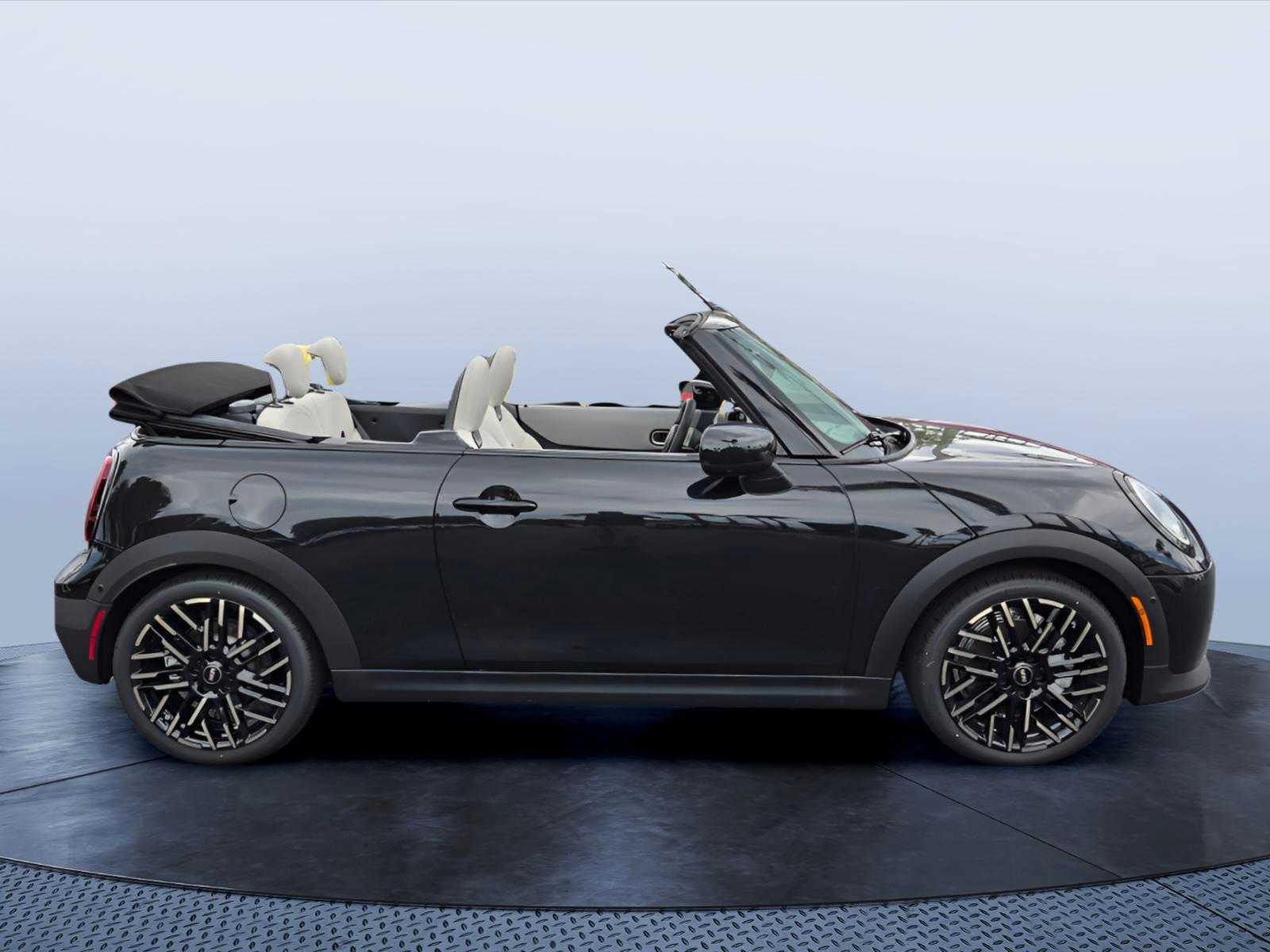 2026 MINI CONVERTIBLE ICONIC