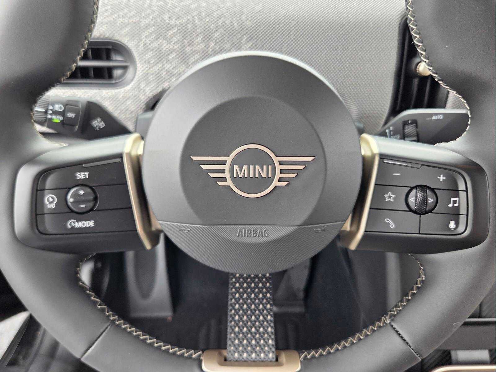 2026 MINI CONVERTIBLE ICONIC