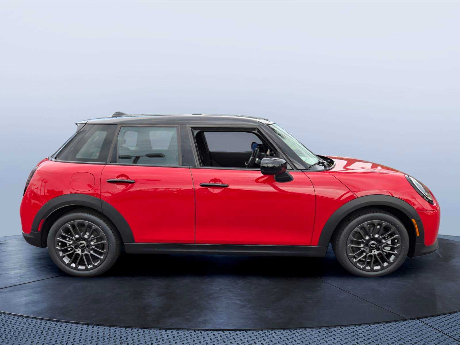 2027 MINI 4 DOOR SIGNATURE PLUS