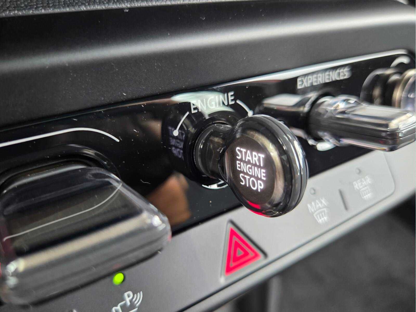 2027 MINI 4 DOOR SIGNATURE PLUS