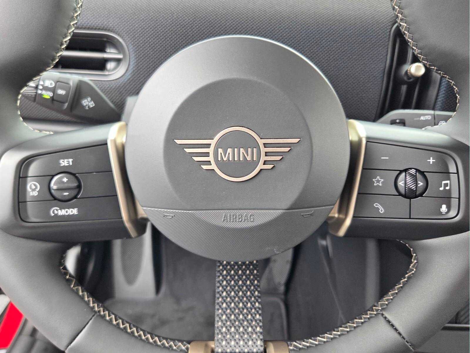 2027 MINI 4 DOOR SIGNATURE PLUS