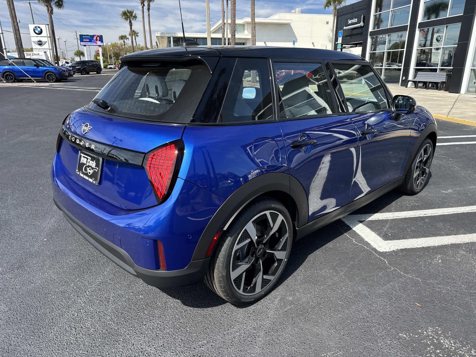 2026 MINI 4 DOOR OXFORD EDITION
