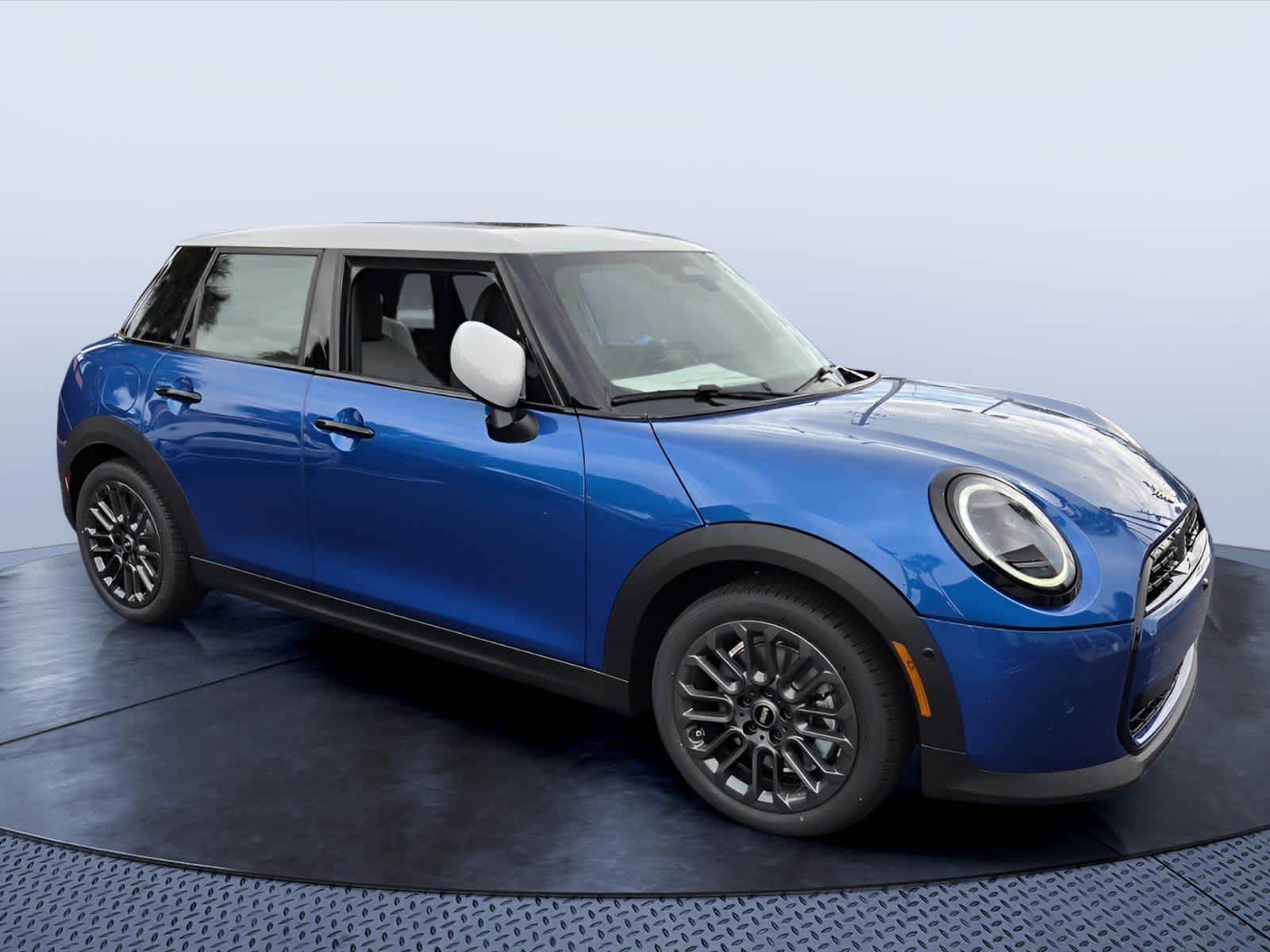 2027 MINI 4 DOOR ICONIC