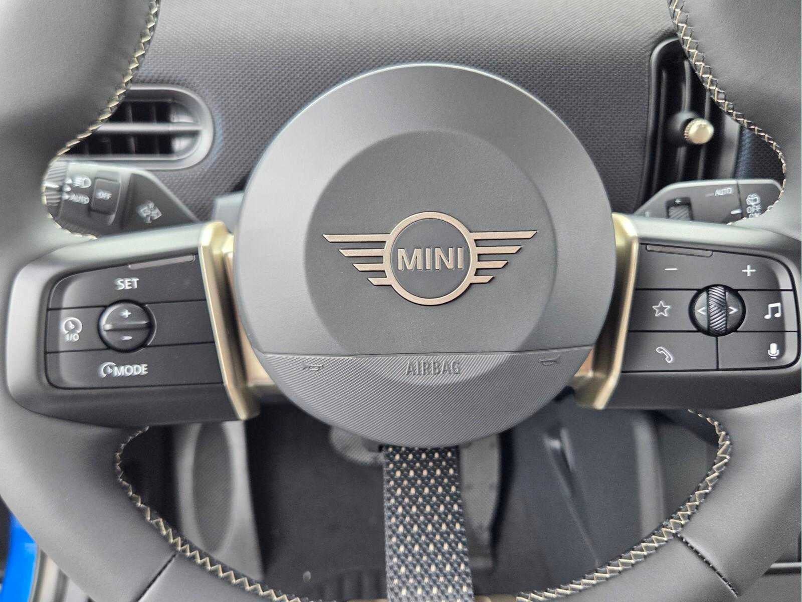 2027 MINI 4 DOOR ICONIC