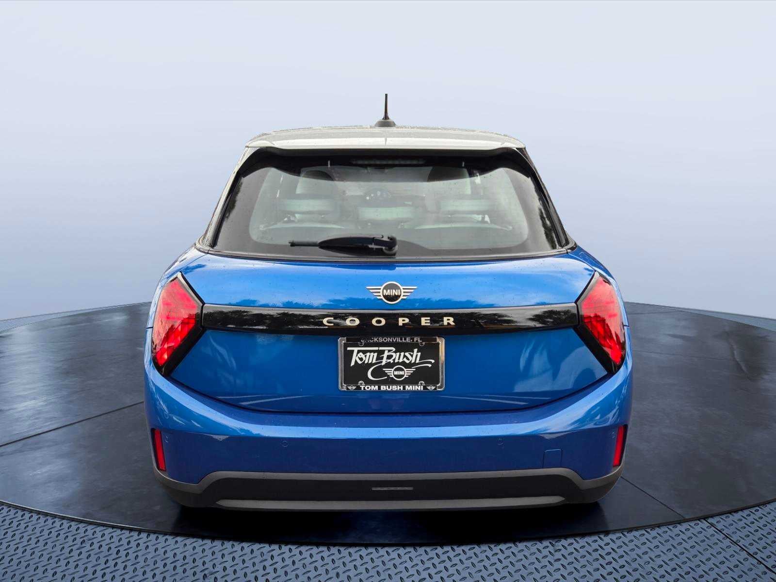 2027 MINI 4 DOOR ICONIC