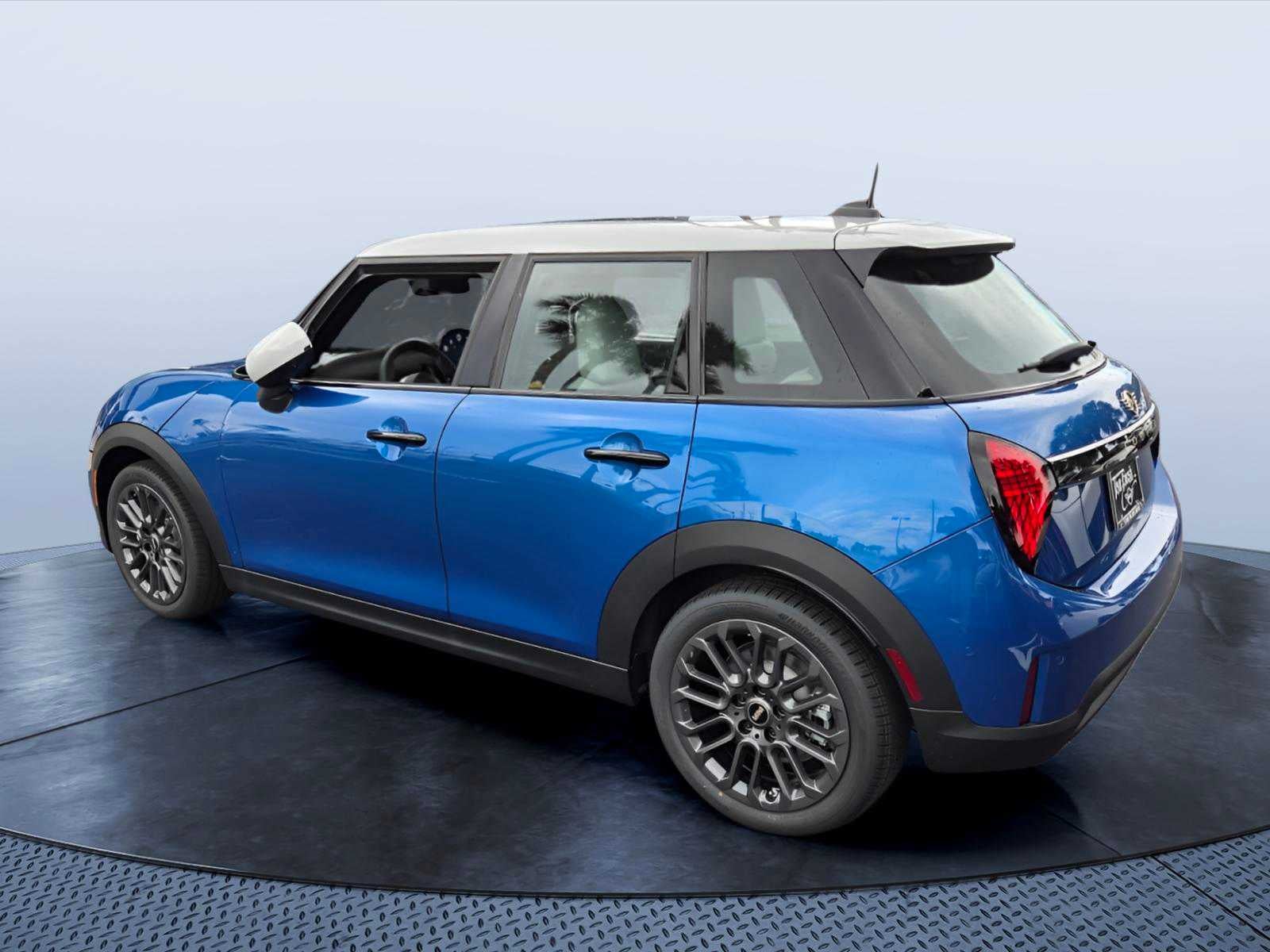 2027 MINI 4 DOOR ICONIC