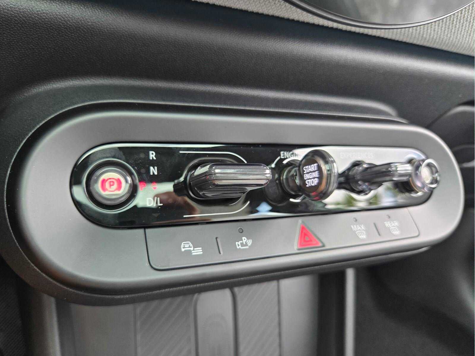 2026 MINI 4 DOOR SIGNATURE PLUS